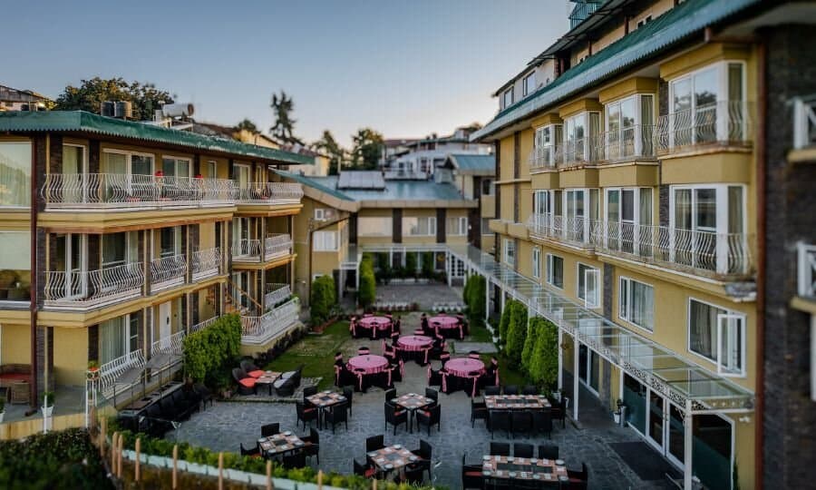 1743067517_3_Fern_Mussoorie_Banquet_06