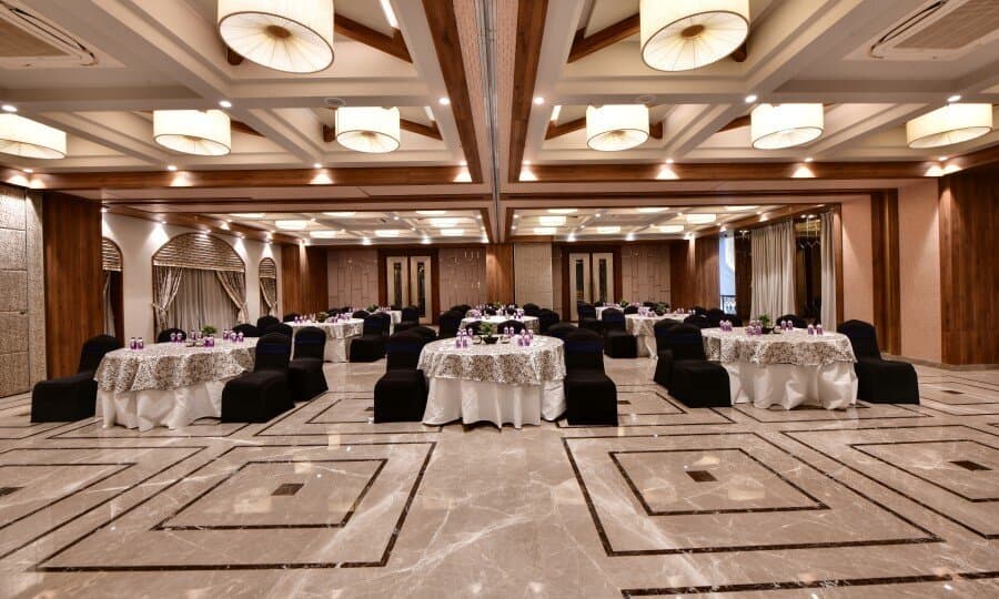 1744623603_1_palghar_Banquet_Lilac_Tulip_01